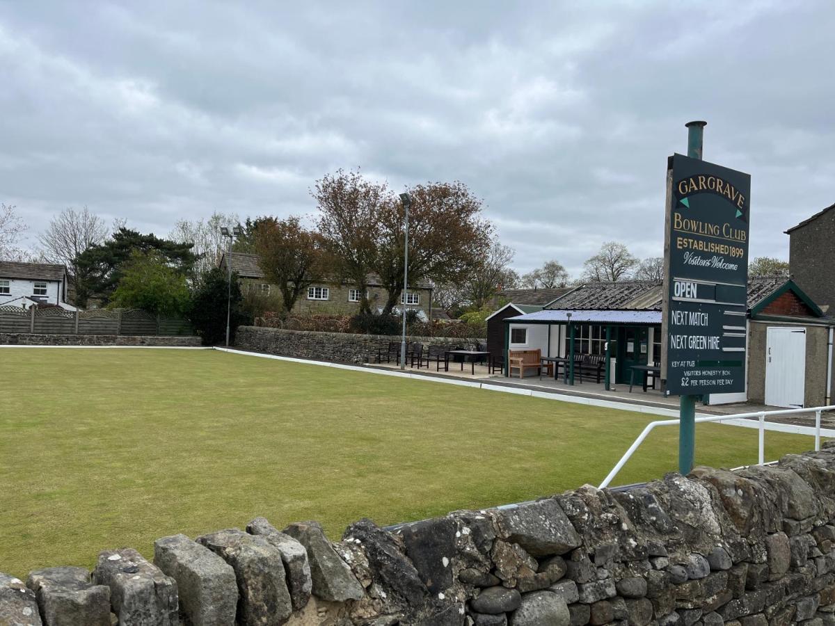 Hotel Masons Arms Gargrave Exterior foto