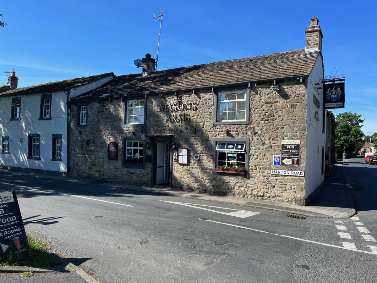 Hotel Masons Arms Gargrave Exterior foto