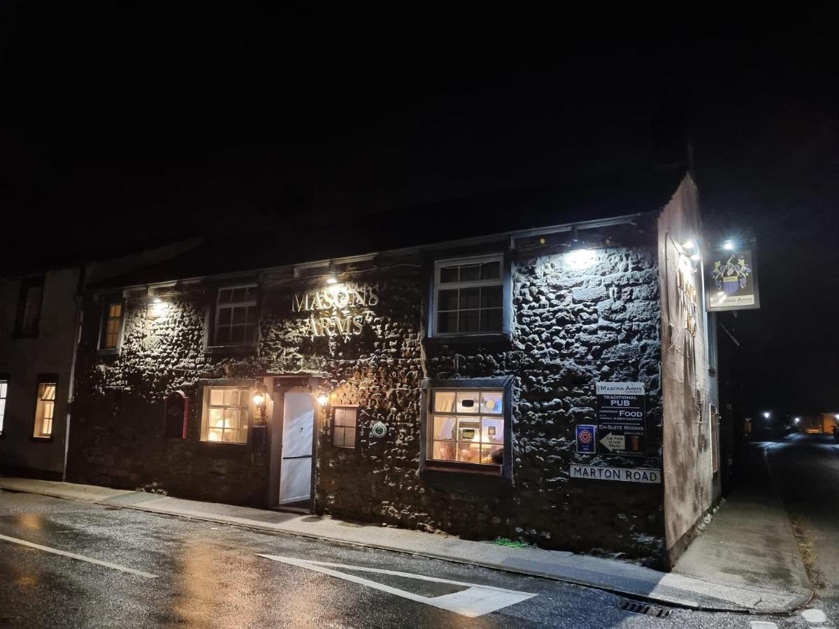 Hotel Masons Arms Gargrave Exterior foto