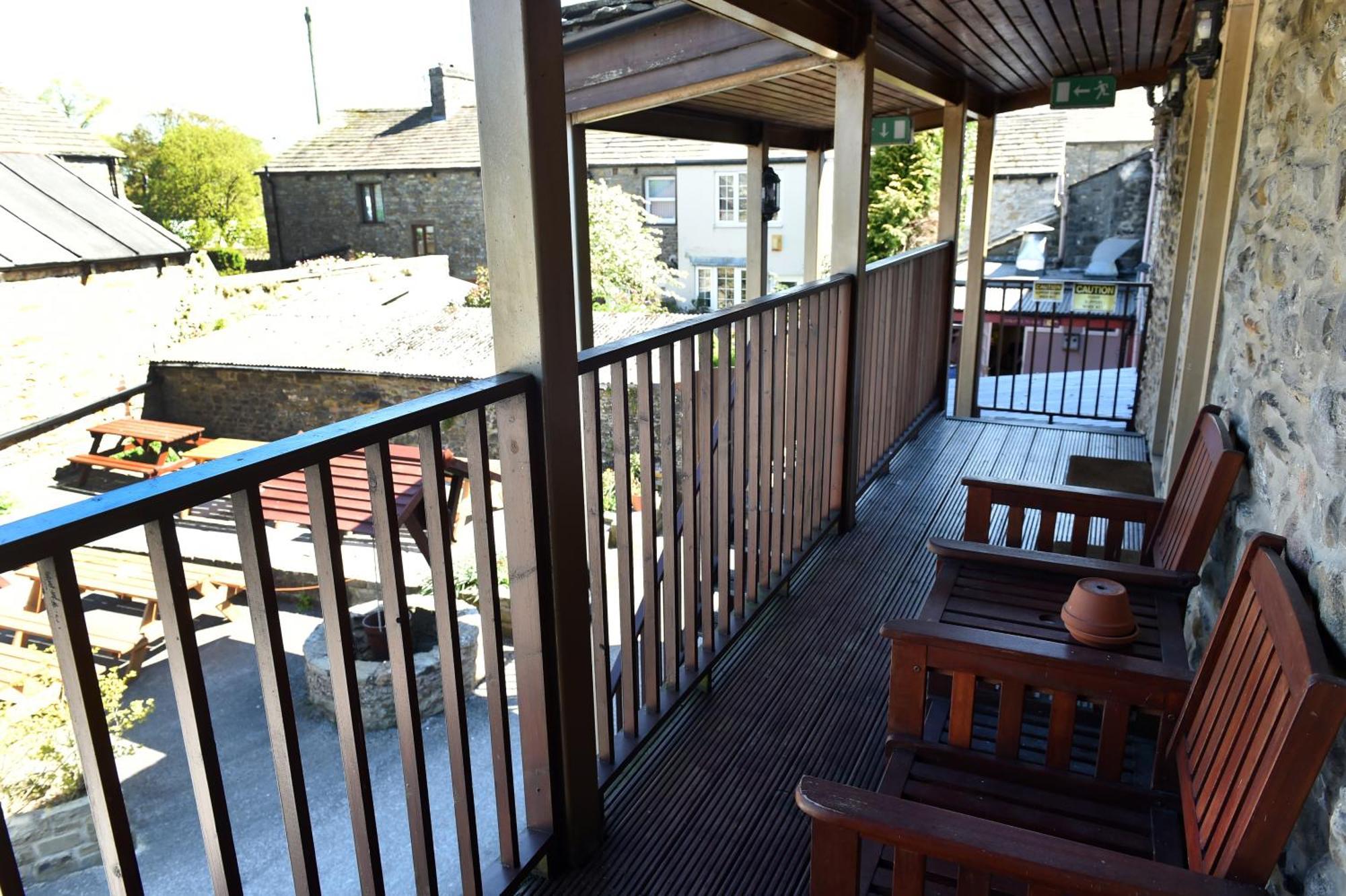 Hotel Masons Arms Gargrave Exterior foto